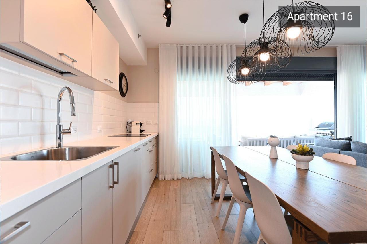 Yalarent C Kinneret Hotel Apartments Migdal Kültér fotó
